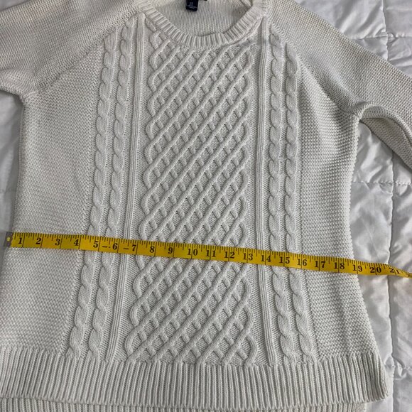 GAP Women’s Ivory Cable Knit Sweater – Size L, Crew Neck, High–Low Hem - Picture 10 of 15